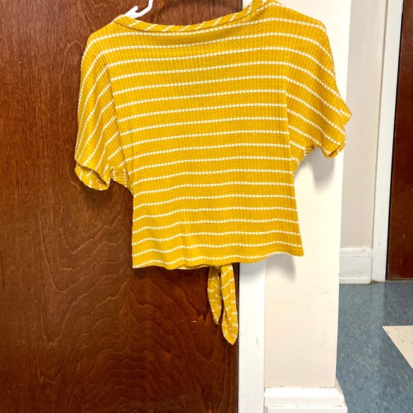 Pinc Yellow & White Striped Front Tie Top - Picture 4 of 7
